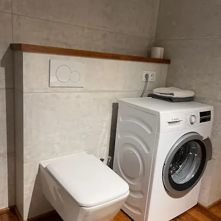 Apartament Z Tarasem Przy Targach Poznanskich Διαμέρισμα *